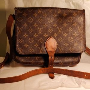 LV Monogram Messenger Style